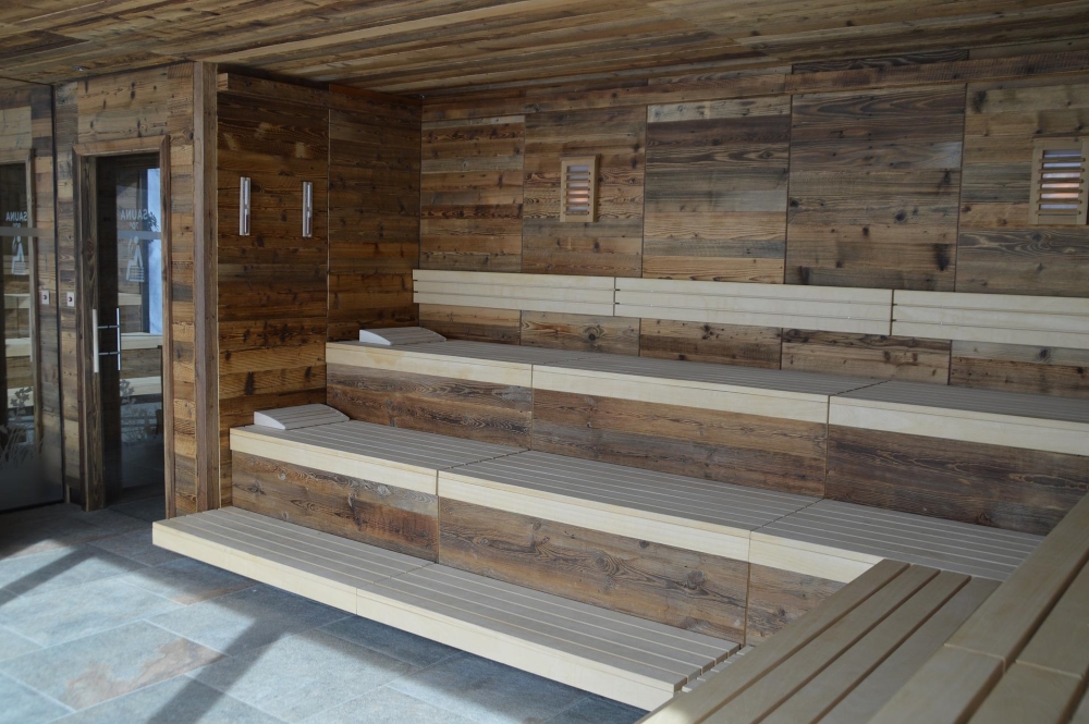 Obrázek zobrazuje: Čím je sauna větší, tím víc máte prostoru pro relaxaci, doplňky a vylepšení.