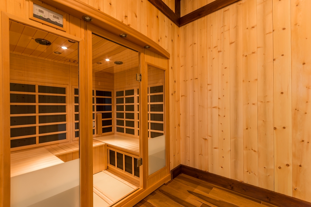 Obrázek Zobrazuje: U sauny pro víc lidí musíte počítat s vyšší cenou i většími náklady na provoz, ale zaručí pohodlí bez kompromisů
